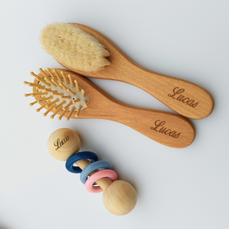 Brosse à cheveux en bois avec  - Hair Care Baby avis et prix